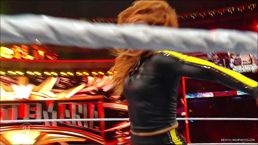 Becky_Lynch_-_The_Man_mp4_003191833.jpg