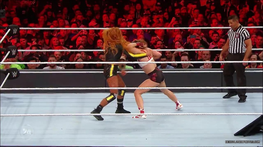 Becky_Lynch_-_The_Man_mp4_003299733.jpg