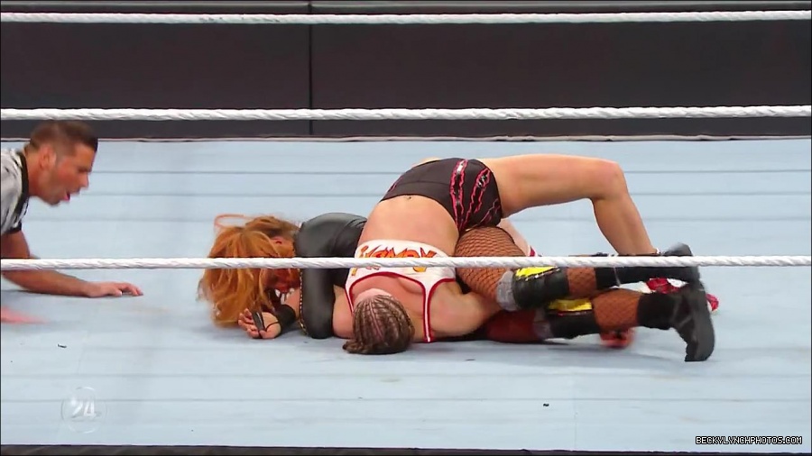 Becky_Lynch_-_The_Man_mp4_003320533.jpg