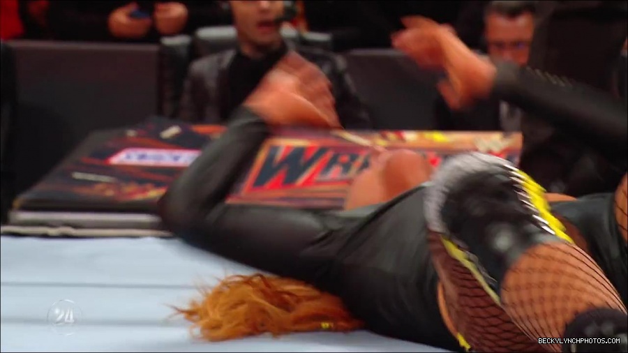 Becky_Lynch_-_The_Man_mp4_003331333.jpg