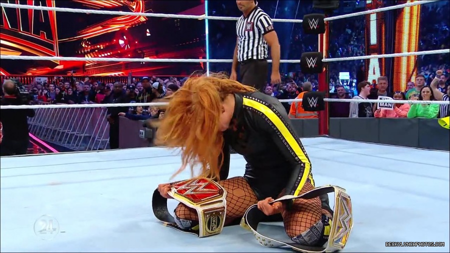 Becky_Lynch_-_The_Man_mp4_003353333.jpg