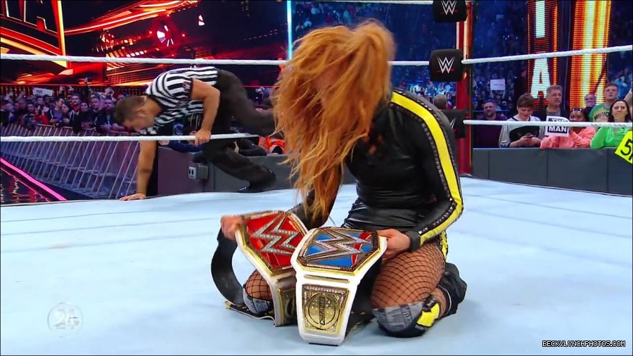 Becky_Lynch_-_The_Man_mp4_003354933.jpg