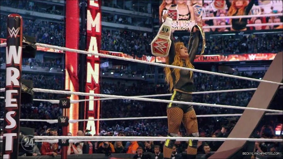 Becky_Lynch_-_The_Man_mp4_003362133.jpg