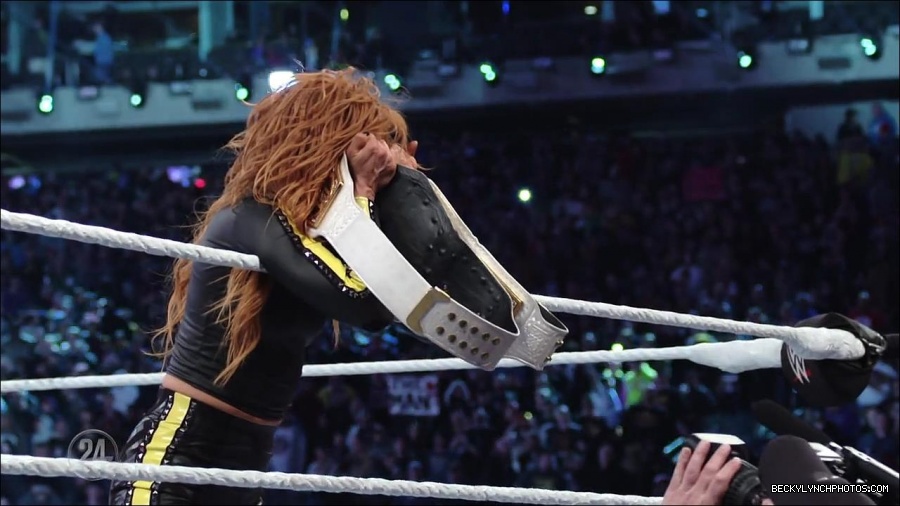 Becky_Lynch_-_The_Man_mp4_003368533.jpg