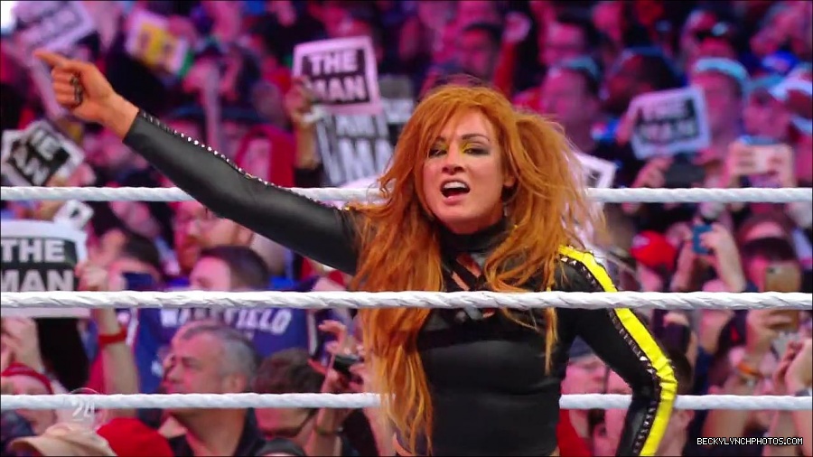 Becky_Lynch_-_The_Man_mp4_003401700.jpg