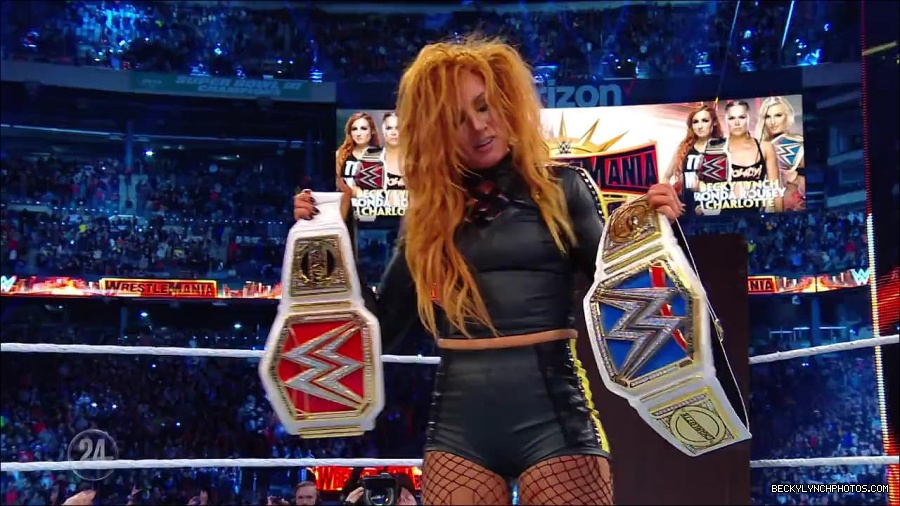 Becky_Lynch_-_The_Man_mp4_003420100.jpg