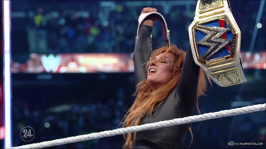 Becky_Lynch_-_The_Man_mp4_003424100.jpg