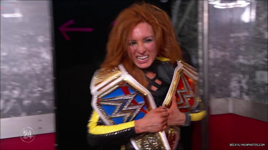 Becky_Lynch_-_The_Man_mp4_003452100.jpg