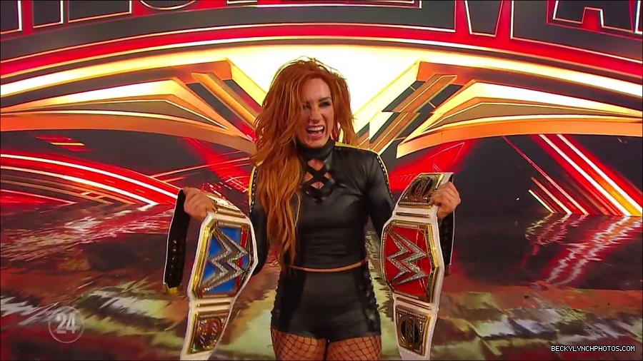 Becky_Lynch_-_The_Man_mp4_003480500.jpg