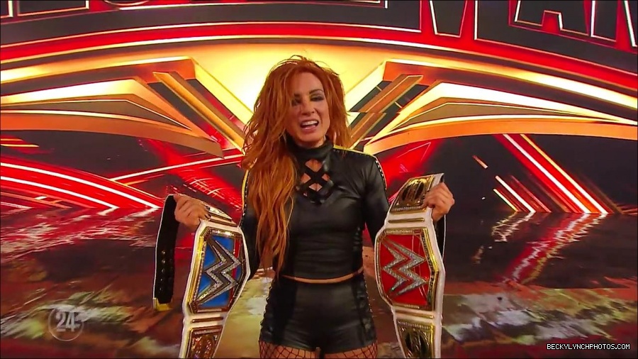 Becky_Lynch_-_The_Man_mp4_003480900.jpg