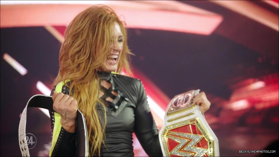 Becky_Lynch_-_The_Man_mp4_003484900.jpg