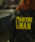 Becky_Lynch_-_The_Man_mp4_001563833.jpg