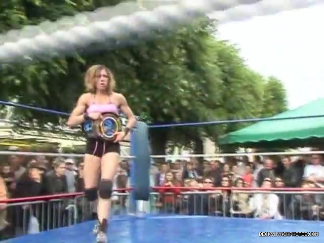 02__QOC_Vs__Sweet_Saraya_FSF_Evening_of_Champions_04_06_06_540.jpg