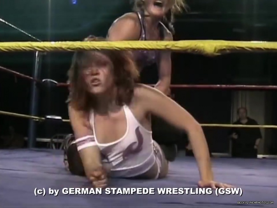GSW_Classics_Rebecca_Knoxx_28Becky_Lynch29_vs__Kisu_-_GSW_Unstoppable_2006_458.jpg