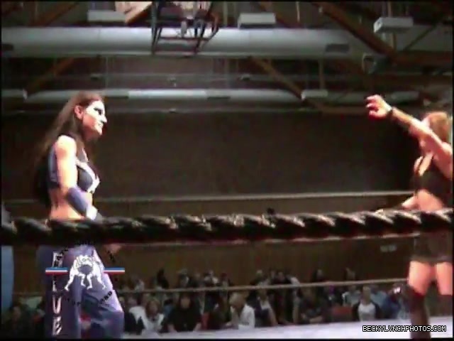 Rebecca_Knox_vs__Blue_Nikita_5BCWN_20065D_235.jpg