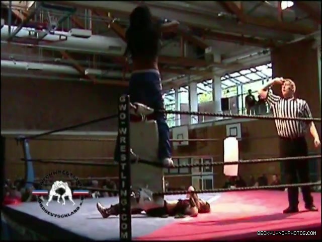 Rebecca_Knox_vs__Blue_Nikita_5BCWN_20065D_725.jpg