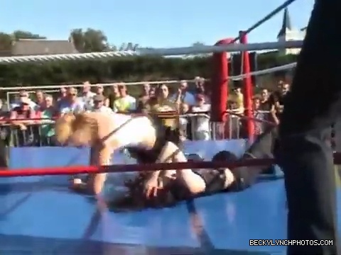 Katarina_Leigh_v_Rebecca_Knox28Becky_Lynch29_v_Sweet_Saraya_v_Jersey_QOC_Championship_Match_08_07_2005_mp4_000918480.jpg