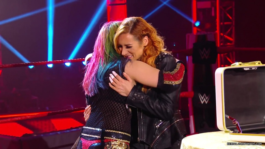 BECKY_LYNCH_talks_PREGNANCY_with_the_BELLAS21_0302.jpg