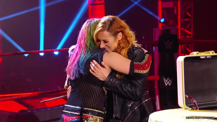 BECKY_LYNCH_talks_PREGNANCY_with_the_BELLAS21_0303.jpg