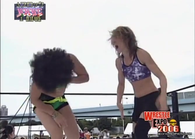 becky_lynch_vs_kyoko_kimura_in_japan_in_2006-yc0uz4suncp31_334.jpg