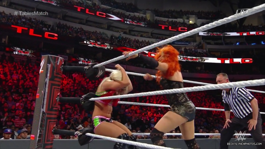 WWE_TLC_2016_PPV_720p_WEB_h264-HEEL_mp40162.jpg