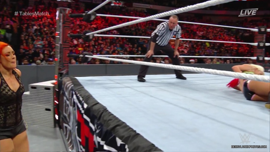 WWE_TLC_2016_PPV_720p_WEB_h264-HEEL_mp40293.jpg