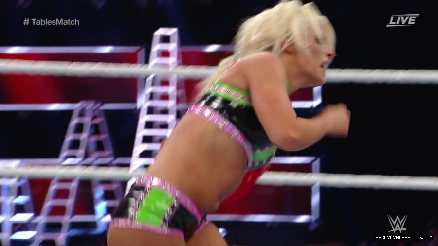 WWE_TLC_2016_PPV_720p_WEB_h264-HEEL_mp40359.jpg