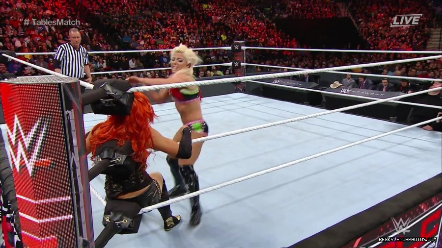 WWE_TLC_2016_PPV_720p_WEB_h264-HEEL_mp40382.jpg