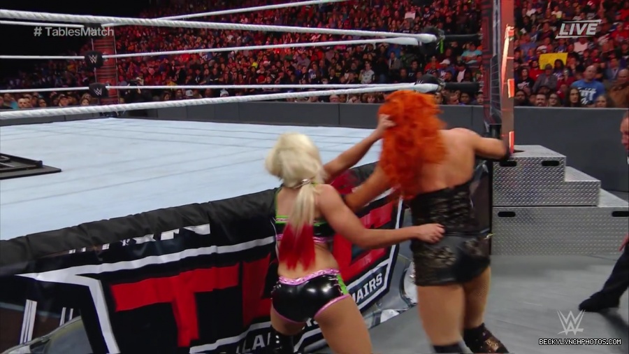 WWE_TLC_2016_PPV_720p_WEB_h264-HEEL_mp40519.jpg