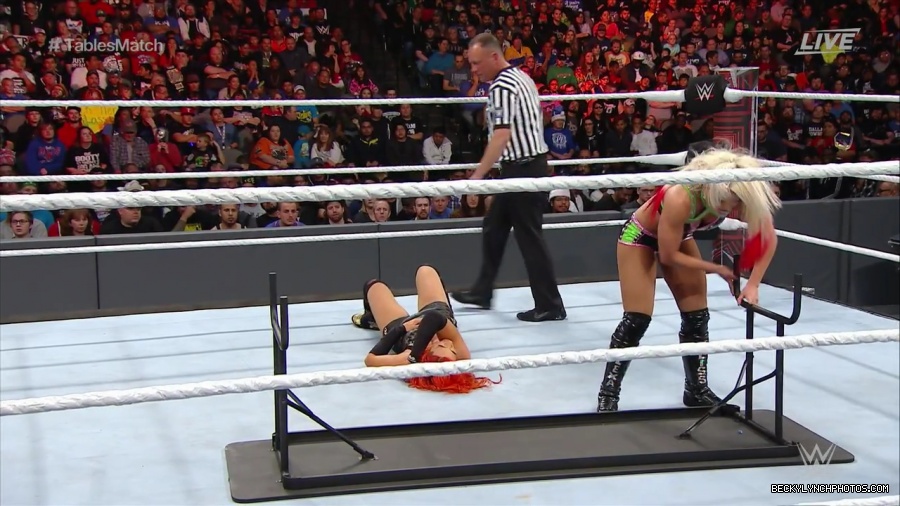 WWE_TLC_2016_PPV_720p_WEB_h264-HEEL_mp40536.jpg