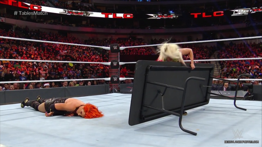 WWE_TLC_2016_PPV_720p_WEB_h264-HEEL_mp40545.jpg