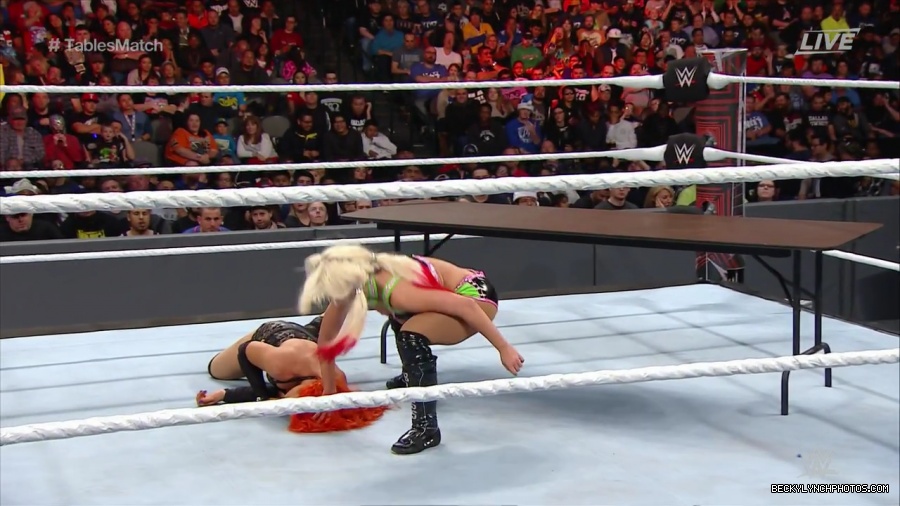 WWE_TLC_2016_PPV_720p_WEB_h264-HEEL_mp40554.jpg