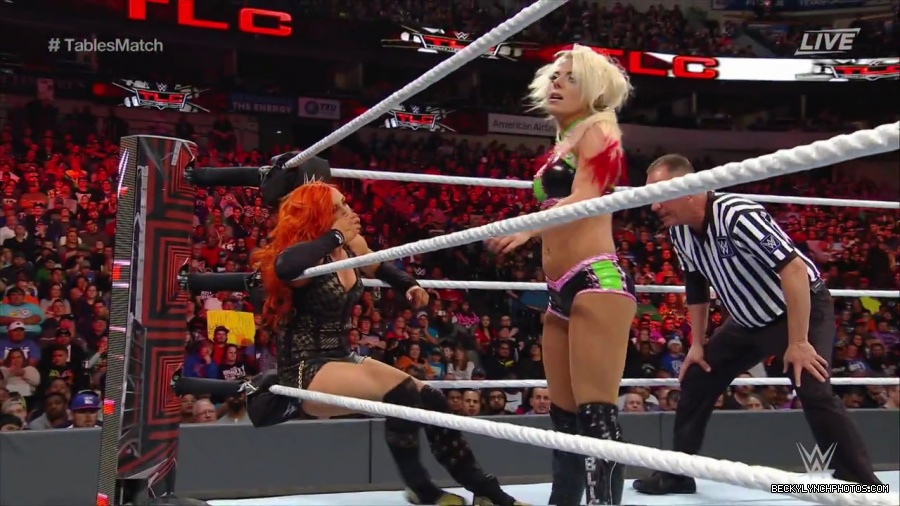 WWE_TLC_2016_PPV_720p_WEB_h264-HEEL_mp40571.jpg