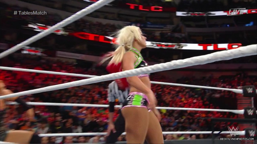 WWE_TLC_2016_PPV_720p_WEB_h264-HEEL_mp40572.jpg