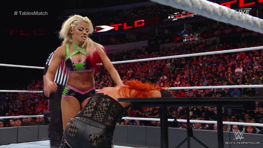 WWE_TLC_2016_PPV_720p_WEB_h264-HEEL_mp40601.jpg