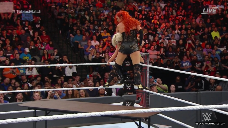 WWE_TLC_2016_PPV_720p_WEB_h264-HEEL_mp40638.jpg