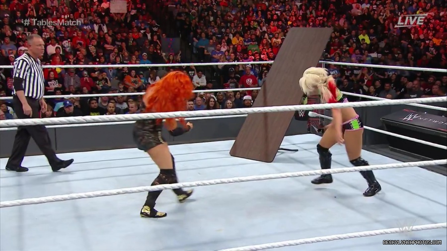 WWE_TLC_2016_PPV_720p_WEB_h264-HEEL_mp40714.jpg