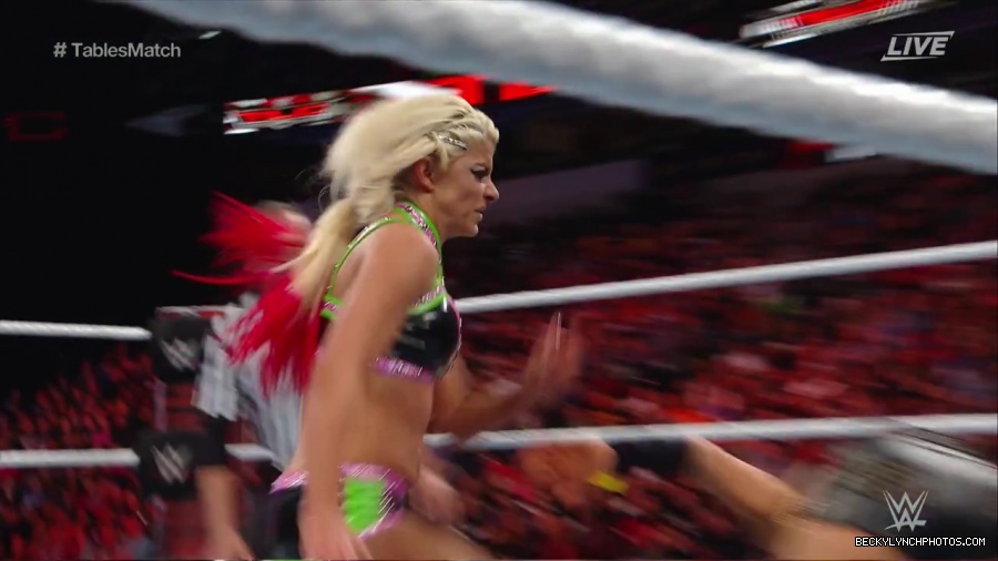 WWE_TLC_2016_PPV_720p_WEB_h264-HEEL_mp40756.jpg