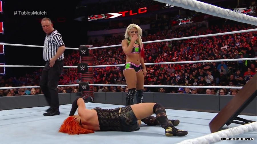 WWE_TLC_2016_PPV_720p_WEB_h264-HEEL_mp40766.jpg