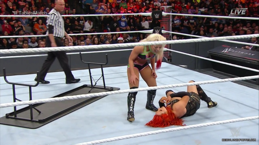 WWE_TLC_2016_PPV_720p_WEB_h264-HEEL_mp40791.jpg