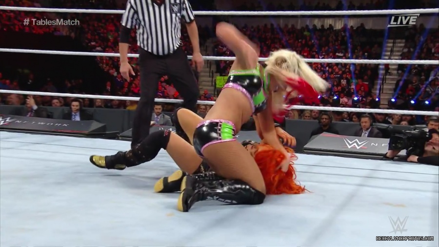 WWE_TLC_2016_PPV_720p_WEB_h264-HEEL_mp40795.jpg