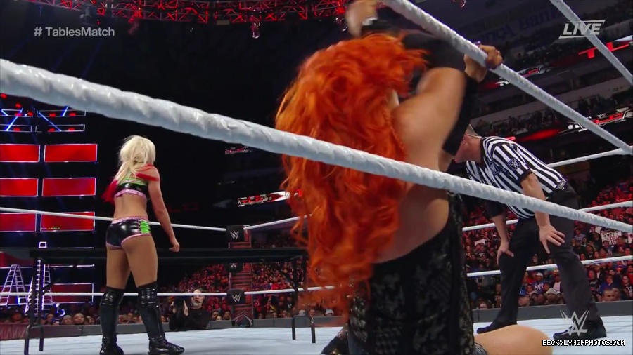 WWE_TLC_2016_PPV_720p_WEB_h264-HEEL_mp40814.jpg