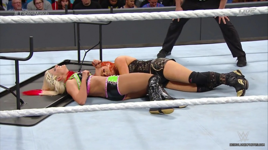 WWE_TLC_2016_PPV_720p_WEB_h264-HEEL_mp40858.jpg