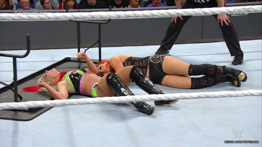 WWE_TLC_2016_PPV_720p_WEB_h264-HEEL_mp40859.jpg