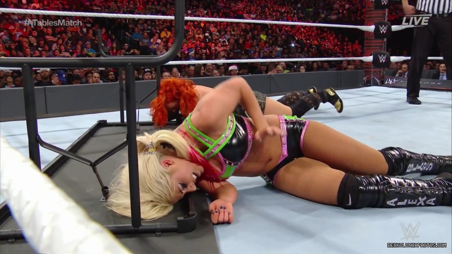 WWE_TLC_2016_PPV_720p_WEB_h264-HEEL_mp40867.jpg