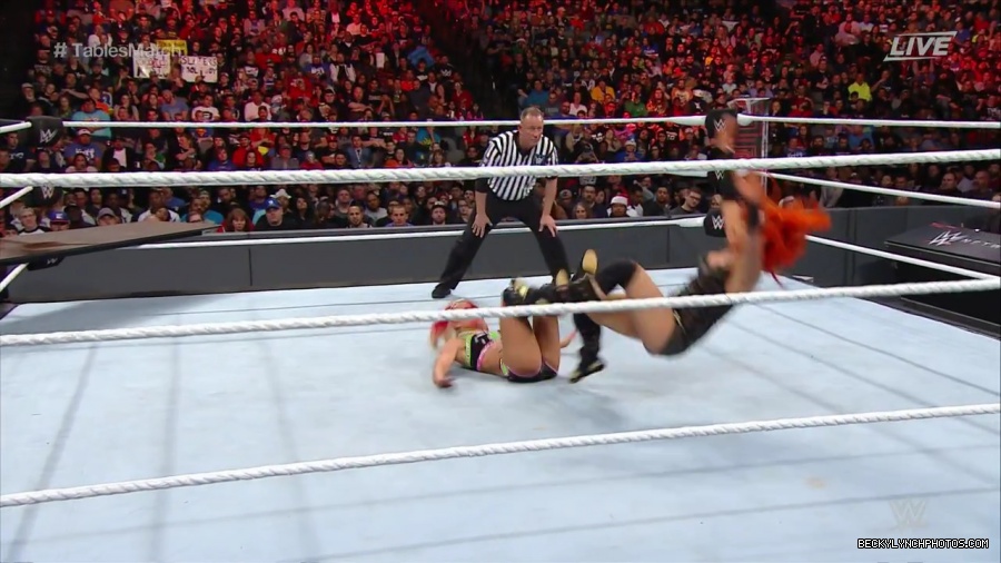 WWE_TLC_2016_PPV_720p_WEB_h264-HEEL_mp40992.jpg