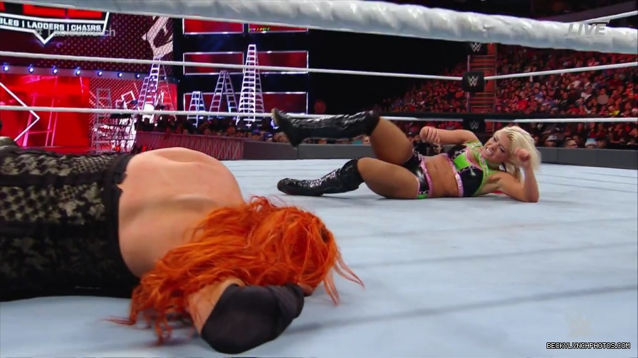 WWE_TLC_2016_PPV_720p_WEB_h264-HEEL_mp40998.jpg