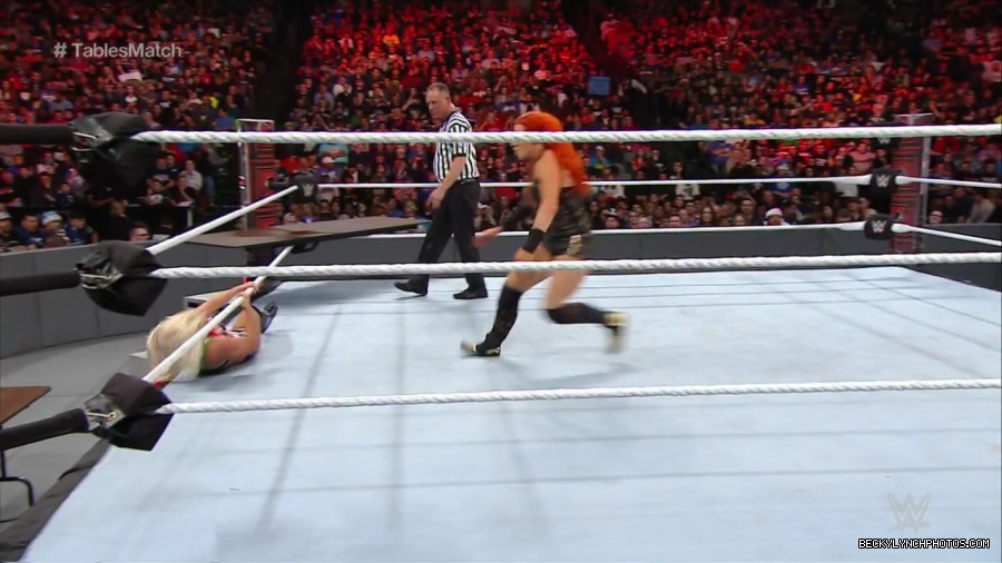 WWE_TLC_2016_PPV_720p_WEB_h264-HEEL_mp41034.jpg