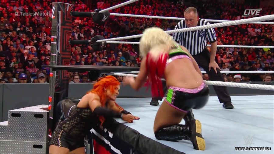 WWE_TLC_2016_PPV_720p_WEB_h264-HEEL_mp41039.jpg