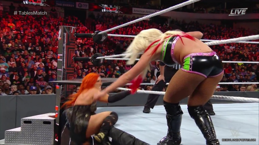 WWE_TLC_2016_PPV_720p_WEB_h264-HEEL_mp41042.jpg